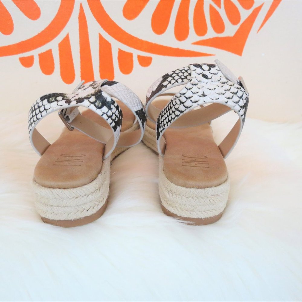 INC Valetta Faux Snake Open Toe Sandals 8M - Picture 3 of 4